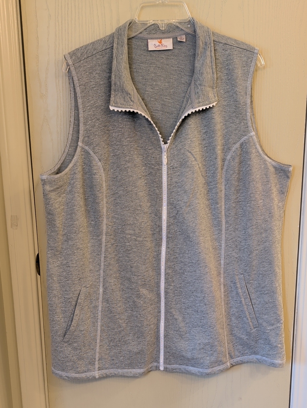 Quacker Factory Light Gray Rhinestone Jersey Knit Zip-Up Vest XL